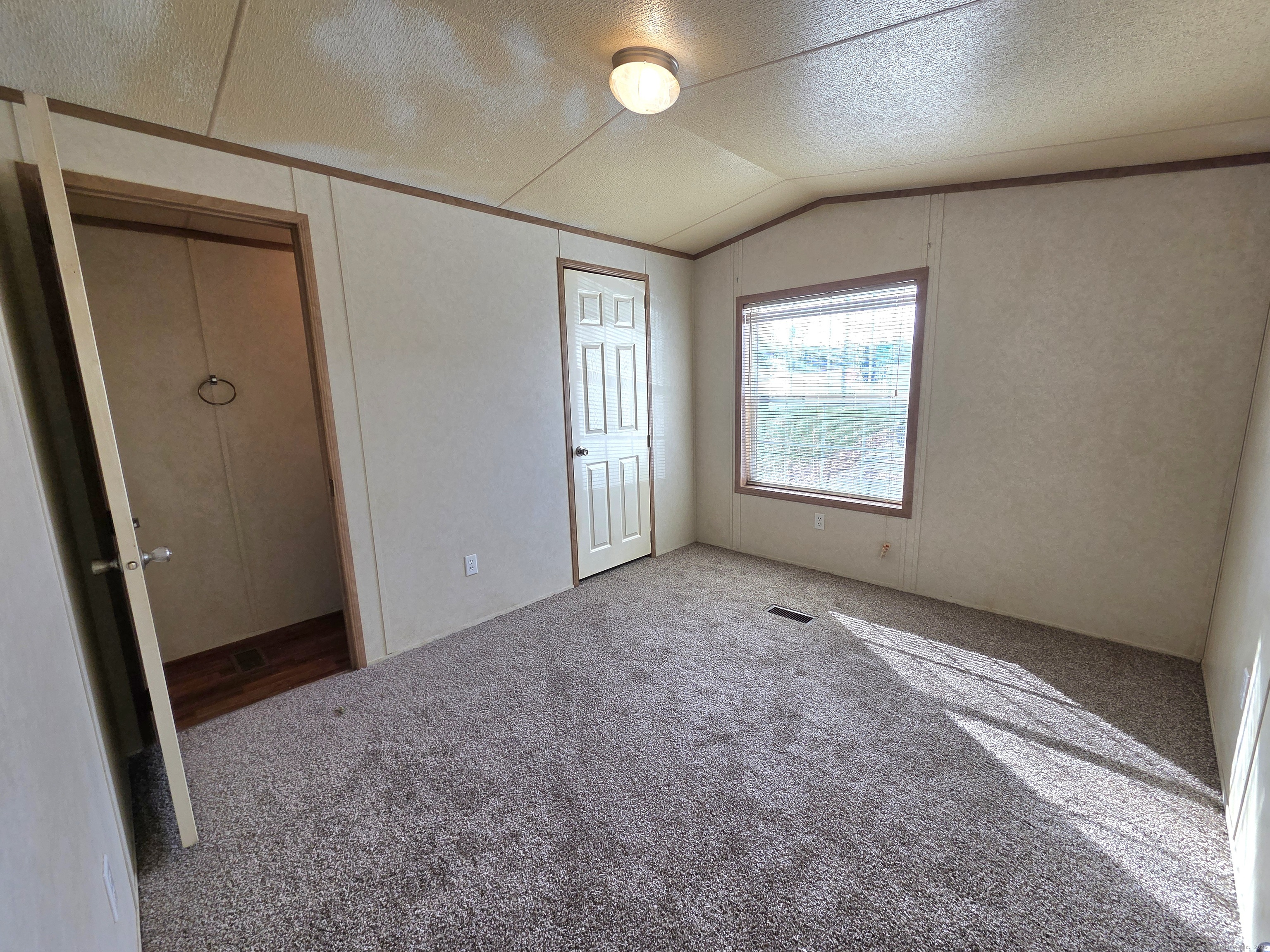 9 North Road East Windsor CT 06088