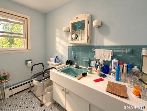 28 Fellows Street Stonington CT 06379