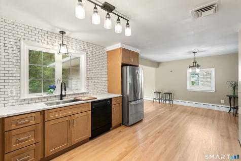 90 Meadowlawn Road Stratford CT 06614