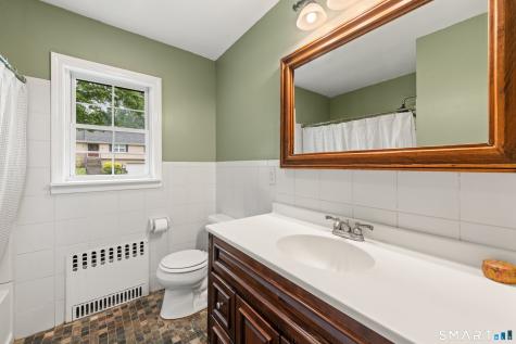 90 Meadowlawn Road Stratford CT 06614