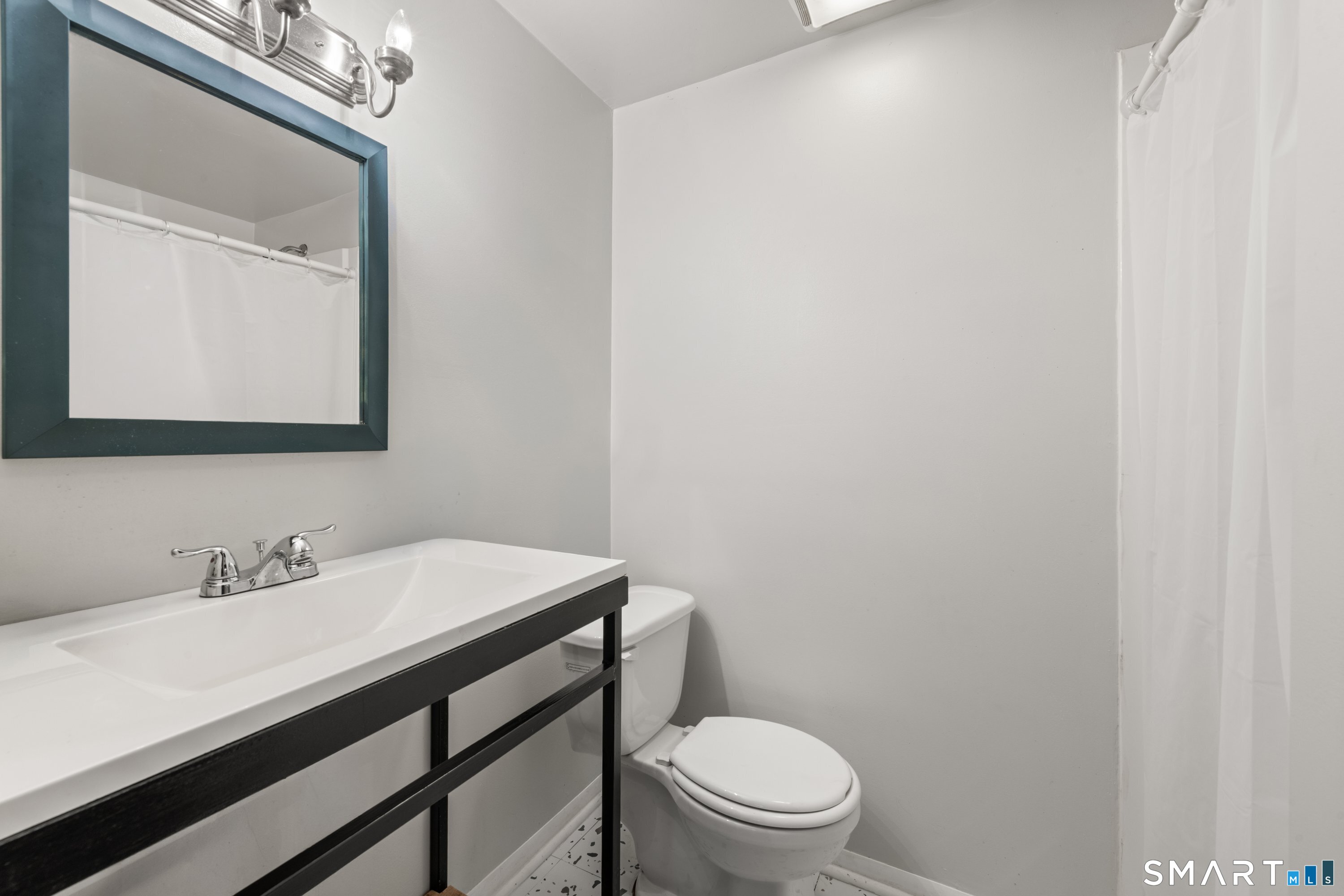 90 Meadowlawn Road Stratford CT 06614