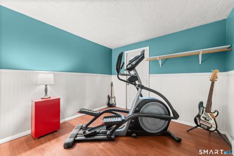 90 Meadowlawn Road Stratford CT 06614