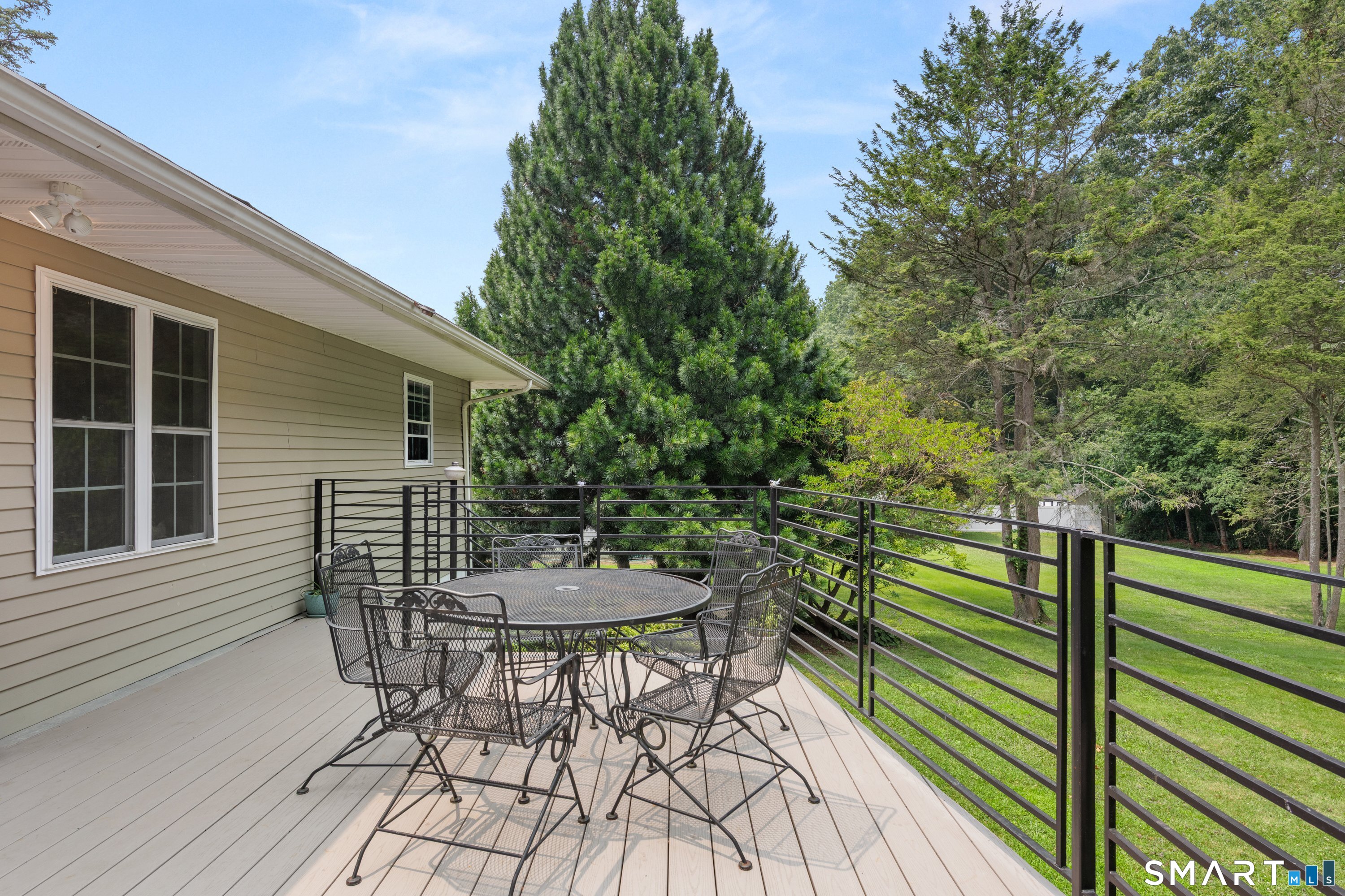 90 Meadowlawn Road Stratford CT 06614