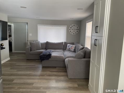 2 Edgehill Terrace Seymour CT 06484
