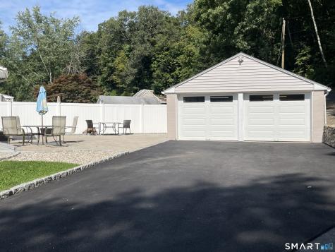 2 Edgehill Terrace Seymour CT 06484