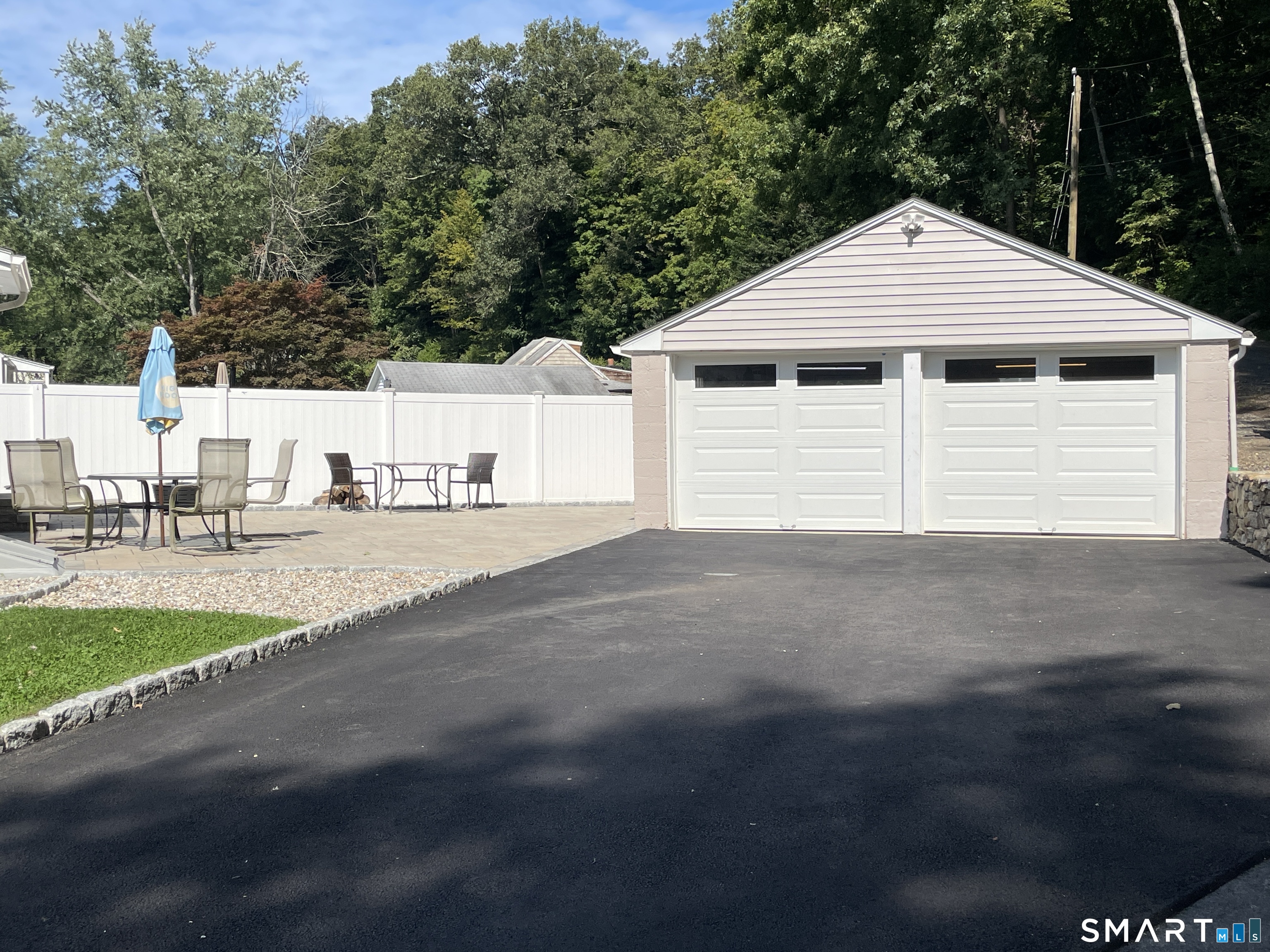 2 Edgehill Terrace Seymour CT 06484