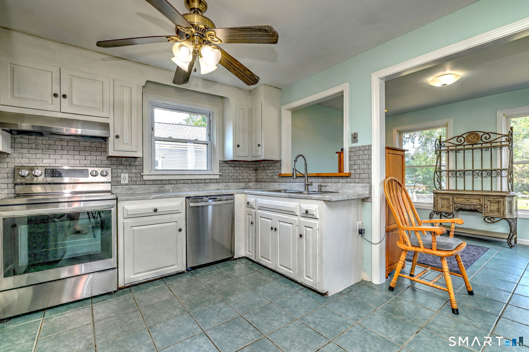 404 Buckingham Avenue Milford CT 06460