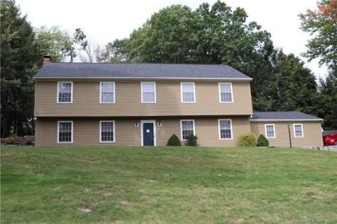 77 Wildwood Circle Naugatuck CT 06770