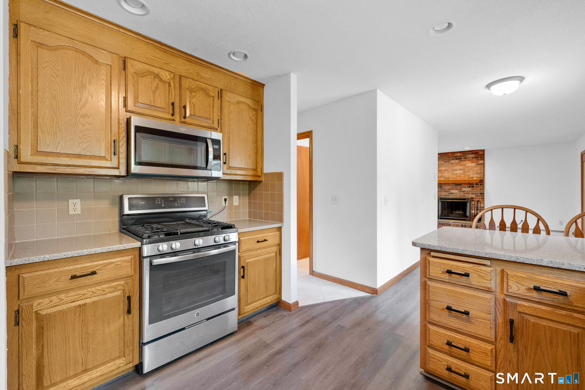 191 Natsisky Farm Road South Windsor CT 06074