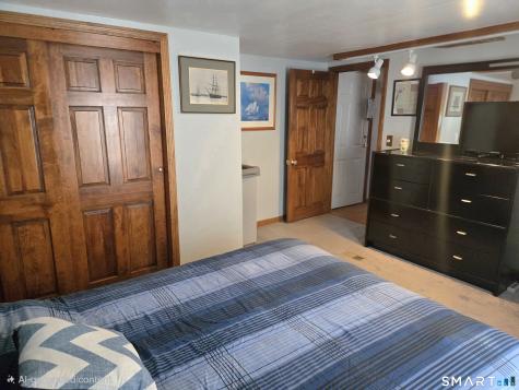 19 Arapaho Drive East Hartford CT 06118