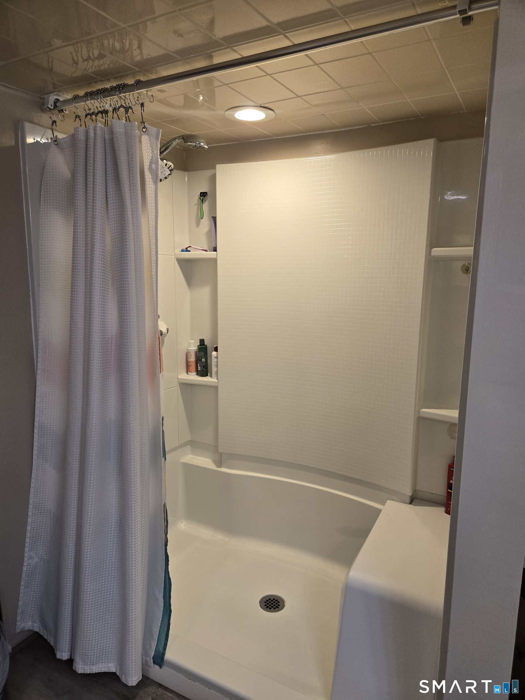 19 Arapaho Drive East Hartford CT 06118