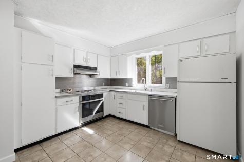 16 Julian Drive Preston CT 06365