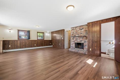 16 Julian Drive Preston CT 06365