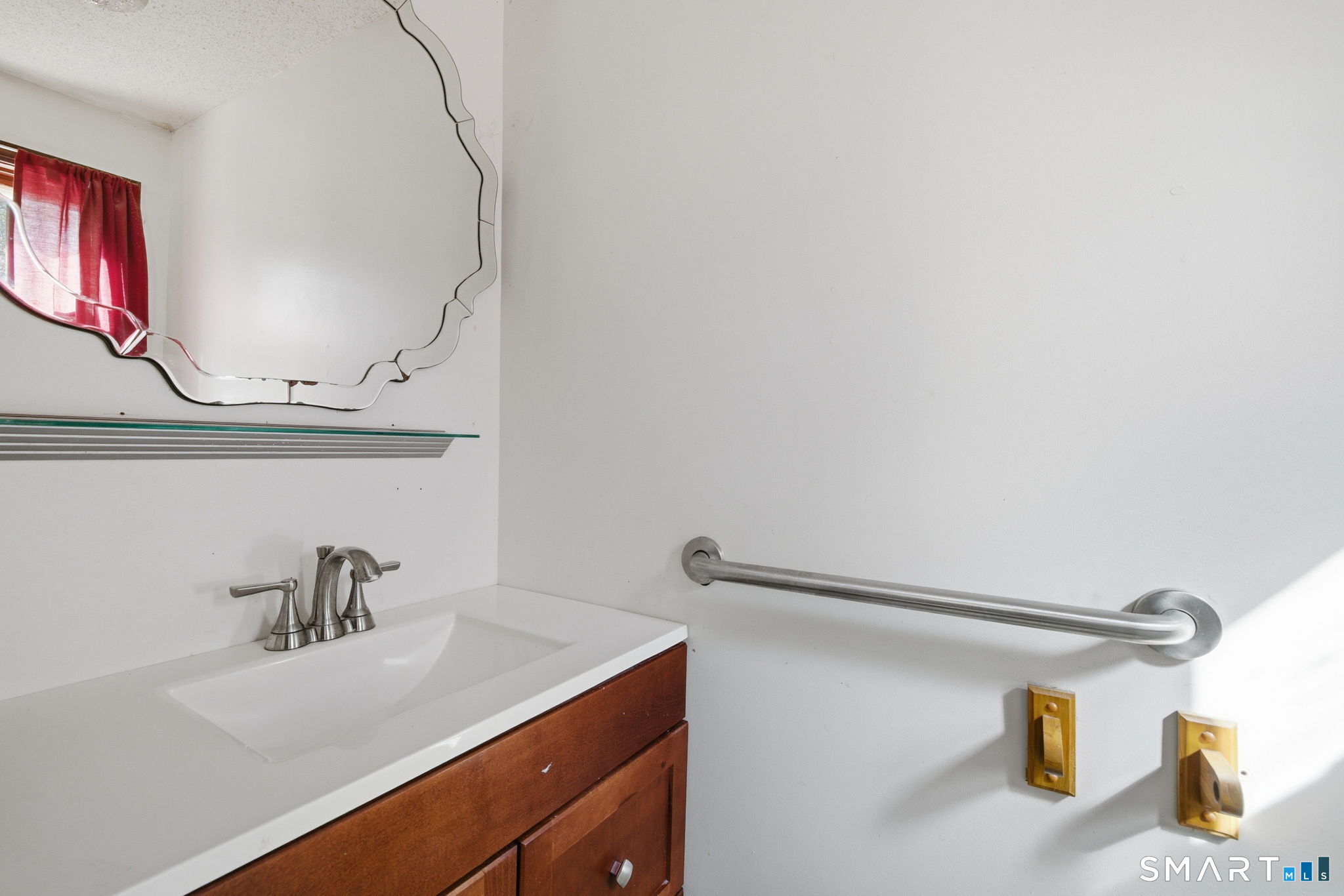 16 Julian Drive Preston CT 06365