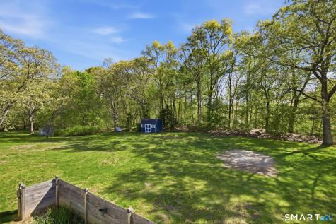 16 Julian Drive Preston CT 06365