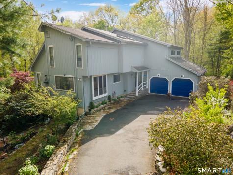 26 Vidich Lane Naugatuck CT 06770