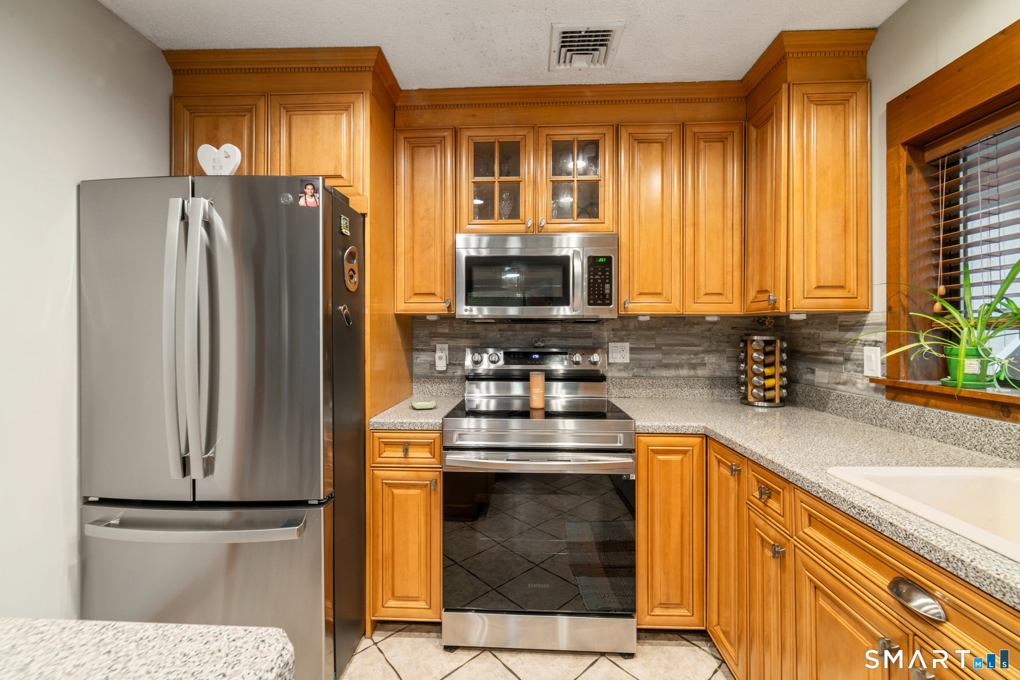26 Vidich Lane Naugatuck CT 06770