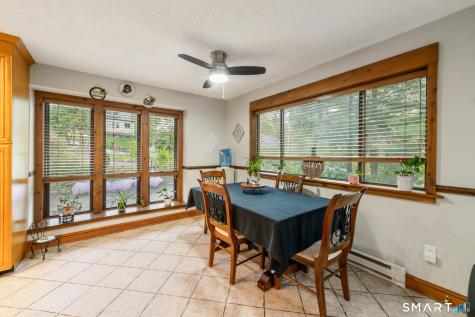 26 Vidich Lane Naugatuck CT 06770