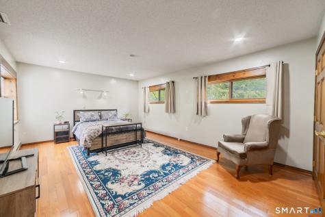 26 Vidich Lane Naugatuck CT 06770