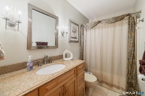 26 Vidich Lane Naugatuck CT 06770