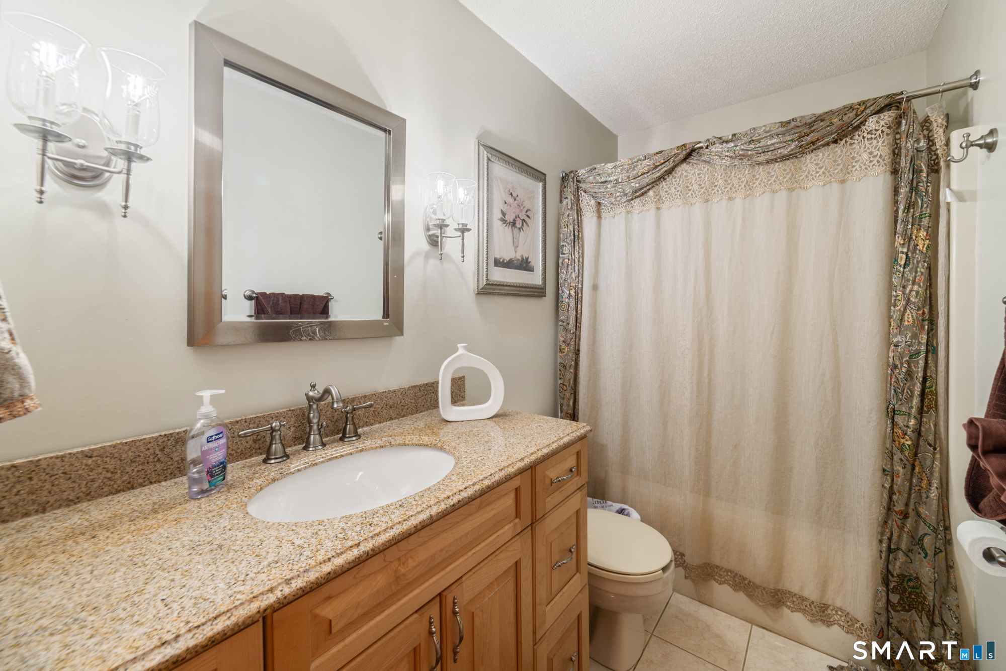 26 Vidich Lane Naugatuck CT 06770