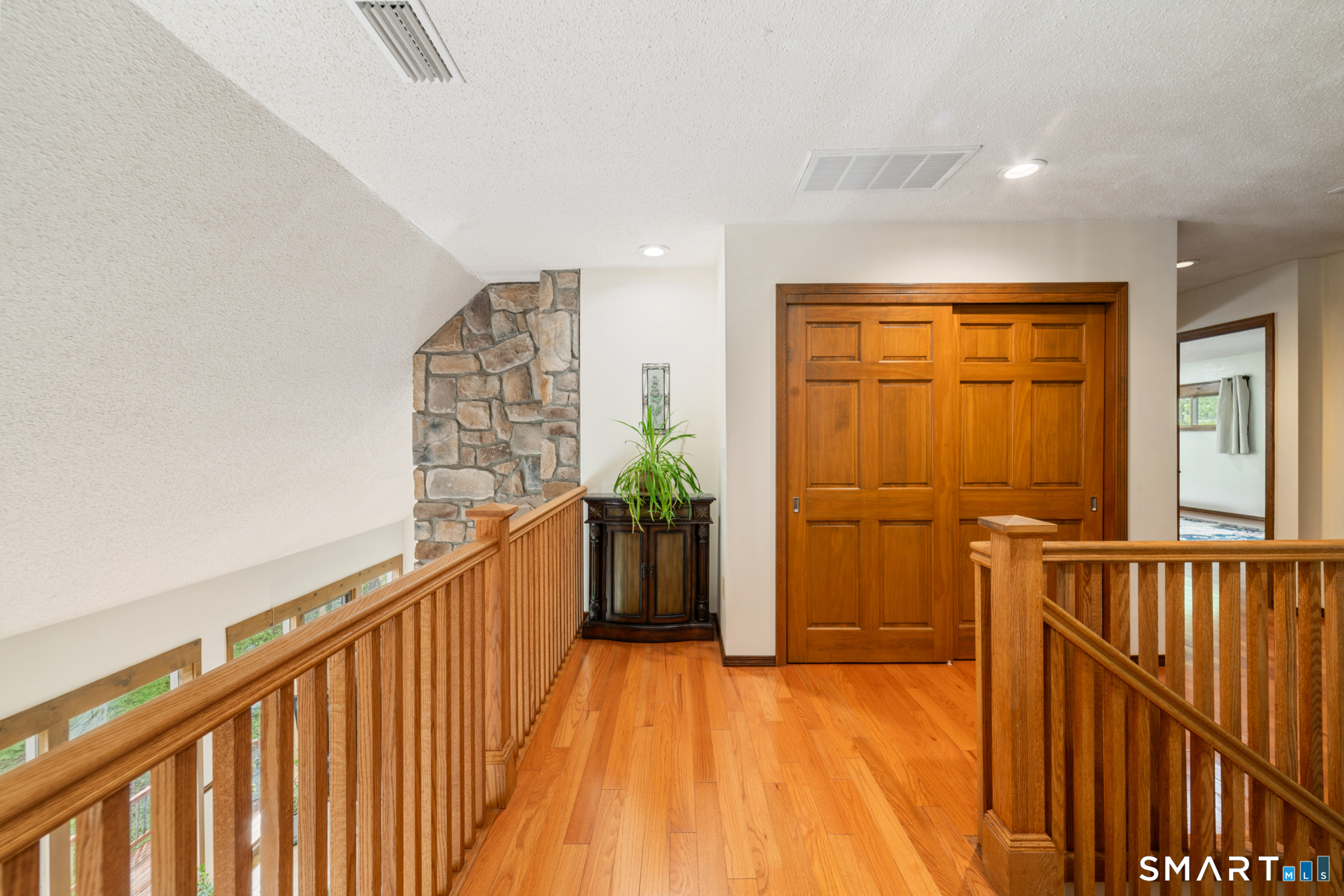 26 Vidich Lane Naugatuck CT 06770