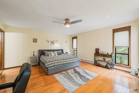 26 Vidich Lane Naugatuck CT 06770