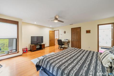 26 Vidich Lane Naugatuck CT 06770