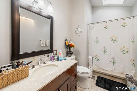 26 Vidich Lane Naugatuck CT 06770