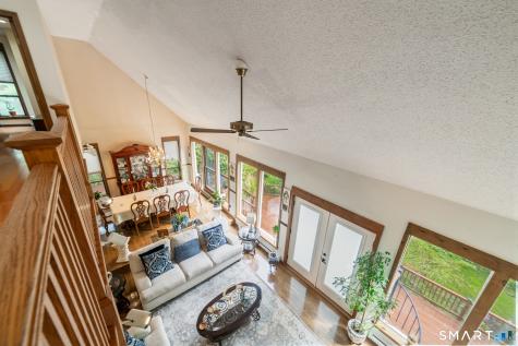 26 Vidich Lane Naugatuck CT 06770