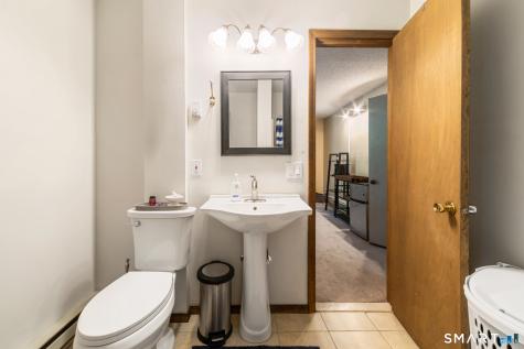 26 Vidich Lane Naugatuck CT 06770