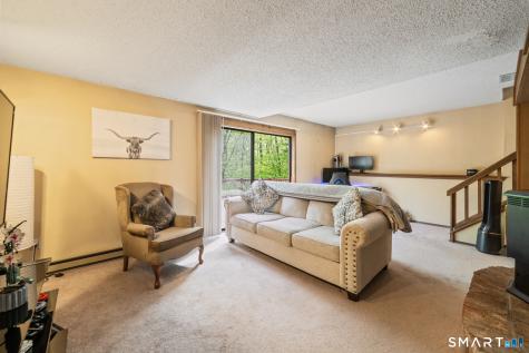 26 Vidich Lane Naugatuck CT 06770