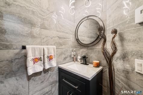 26 Vidich Lane Naugatuck CT 06770