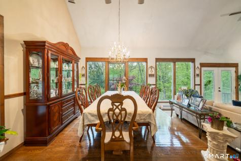 26 Vidich Lane Naugatuck CT 06770