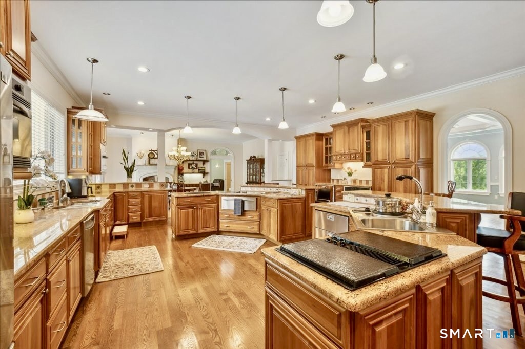 24 Hunting Ridge Drive Simsbury CT 06070