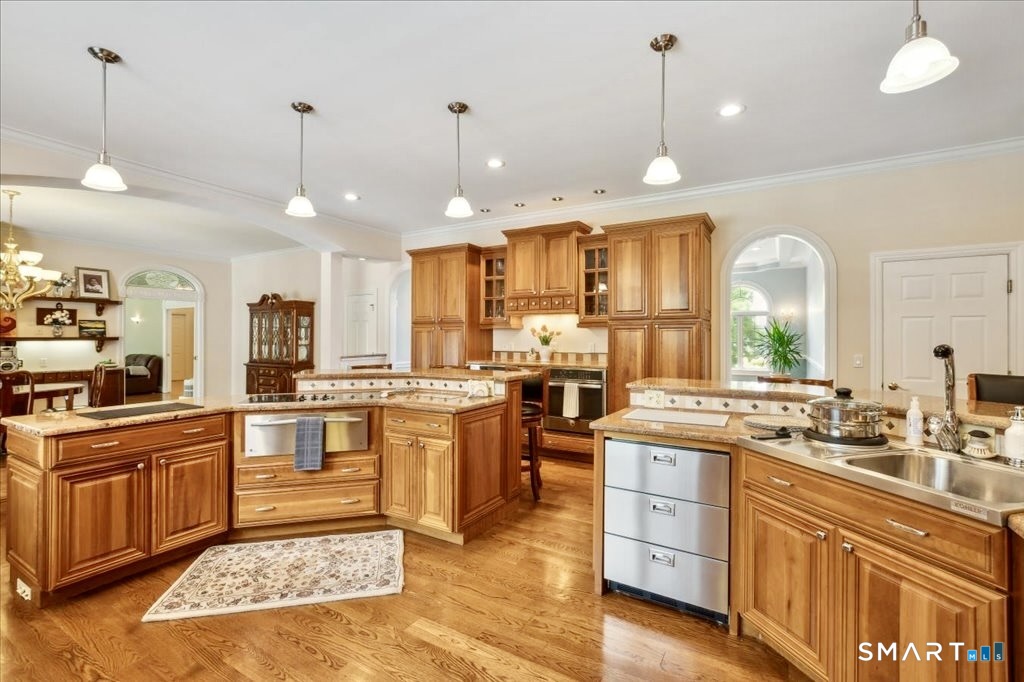 24 Hunting Ridge Drive Simsbury CT 06070
