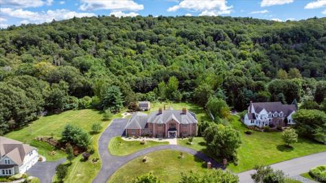 24 Hunting Ridge Drive Simsbury CT 06070