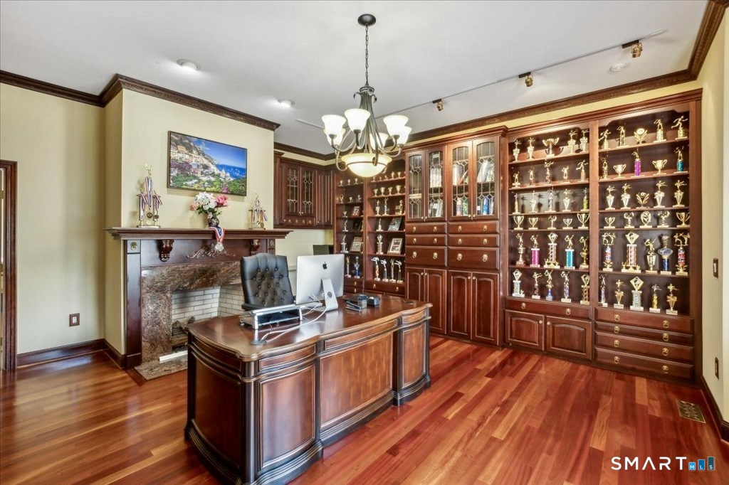 24 Hunting Ridge Drive Simsbury CT 06070