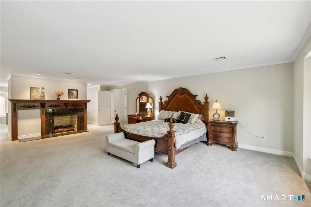24 Hunting Ridge Drive Simsbury CT 06070