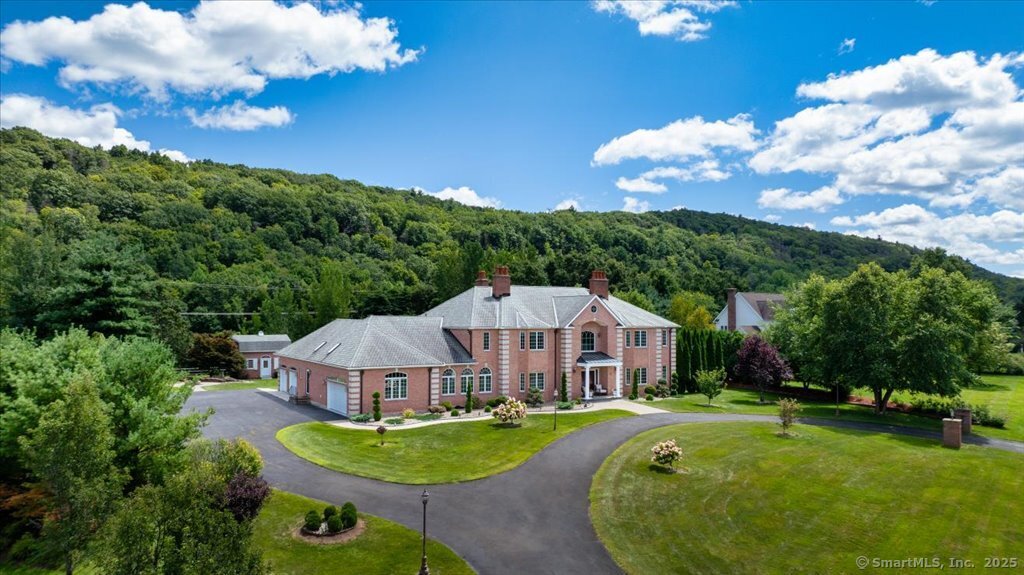 24 Hunting Ridge Drive Simsbury CT 06070