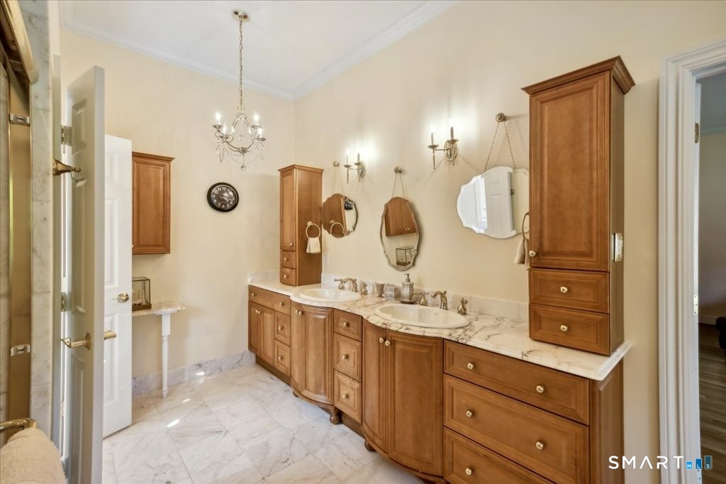 24 Hunting Ridge Drive Simsbury CT 06070