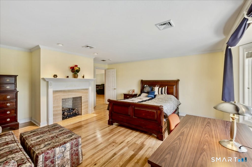24 Hunting Ridge Drive Simsbury CT 06070