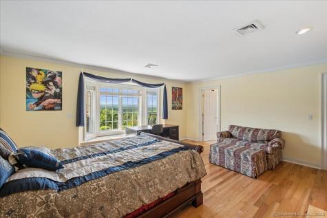 24 Hunting Ridge Drive Simsbury CT 06070