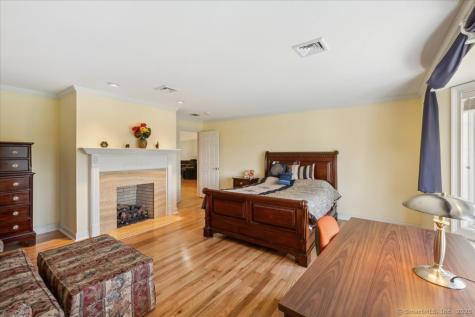 24 Hunting Ridge Drive Simsbury CT 06070