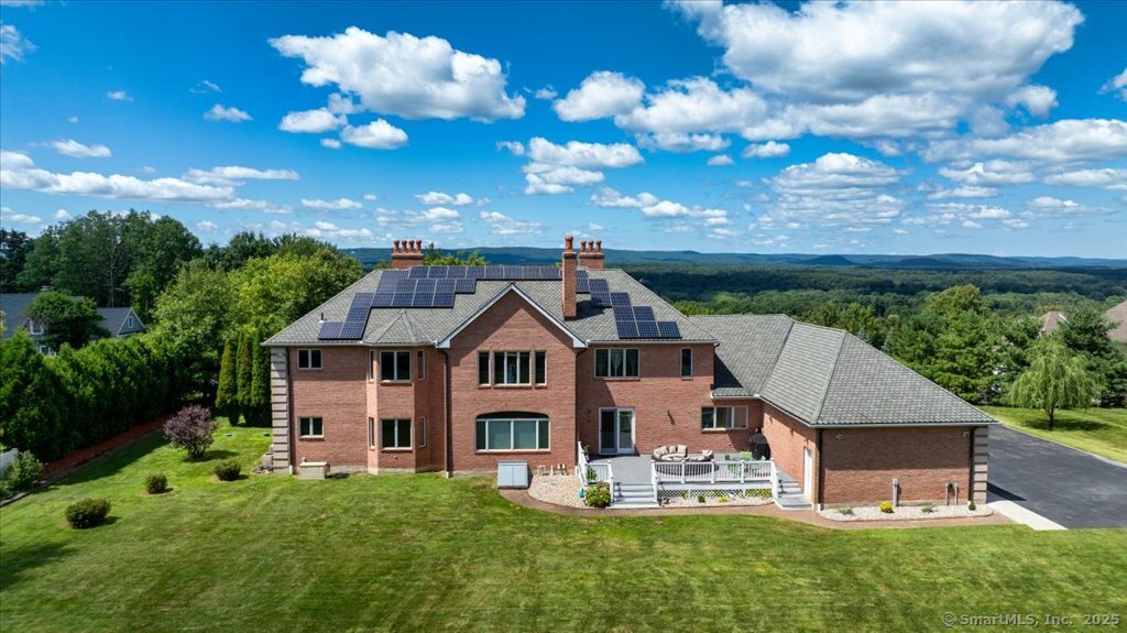 24 Hunting Ridge Drive Simsbury CT 06070