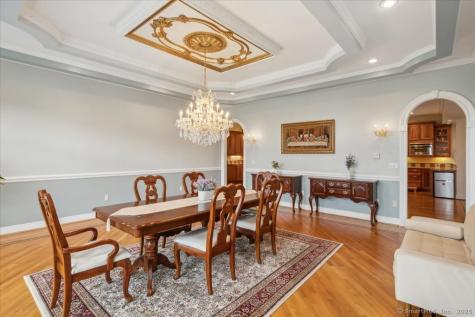 24 Hunting Ridge Drive Simsbury CT 06070