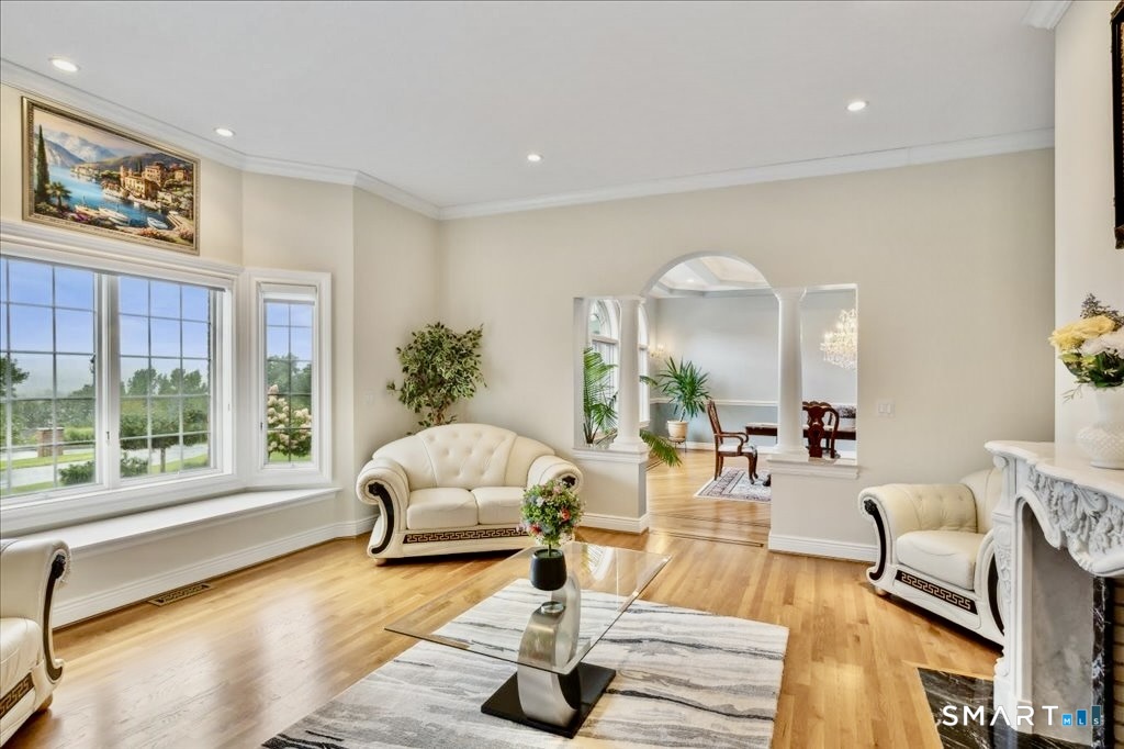 24 Hunting Ridge Drive Simsbury CT 06070