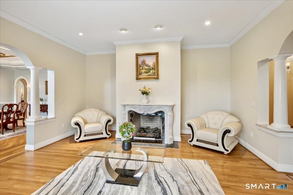 24 Hunting Ridge Drive Simsbury CT 06070