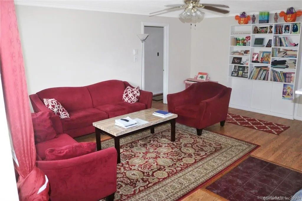 27 Fyler Drive Windsor CT 06095