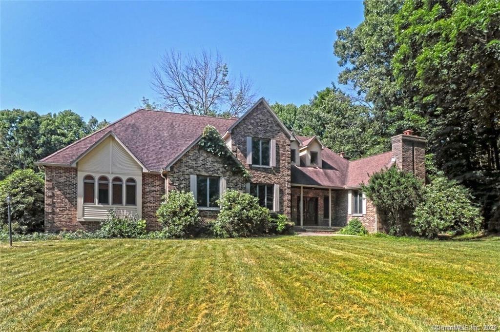 2 Old Country Road Woodbridge CT 06525